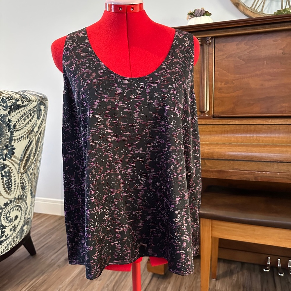 Reitmans Black and Pink Tank Top